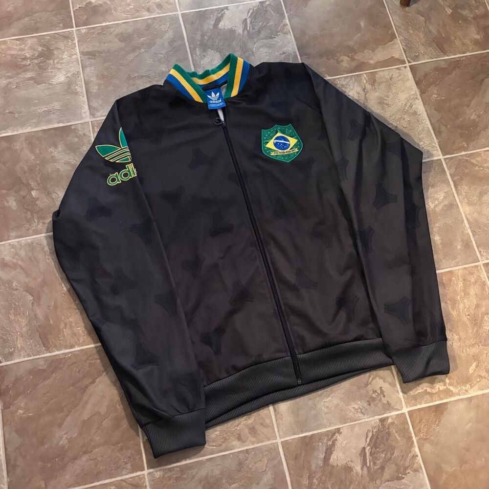 Vintage 00s Y2K Adidas Brazil 2014 World Cup black bomber zipup jacket, size XL!